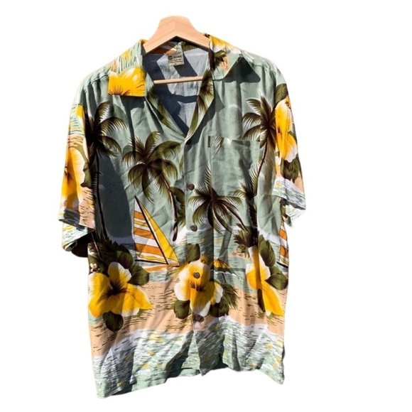 In Gear large men’s Hawaiian button up shirt, pit to pit 23 1/2", length 29 1/2" - Picture 1 of 5